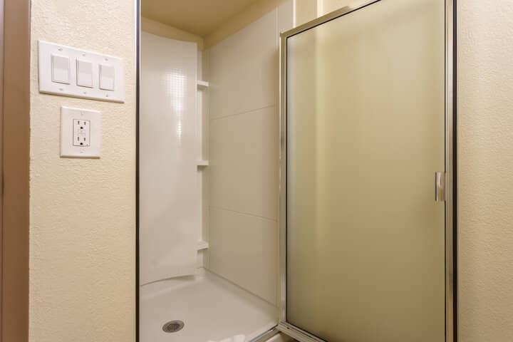Room 36 of 60