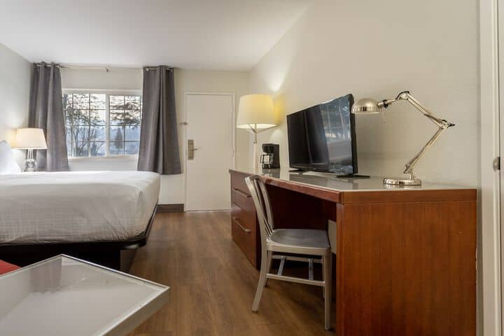 Room 12 of 60
