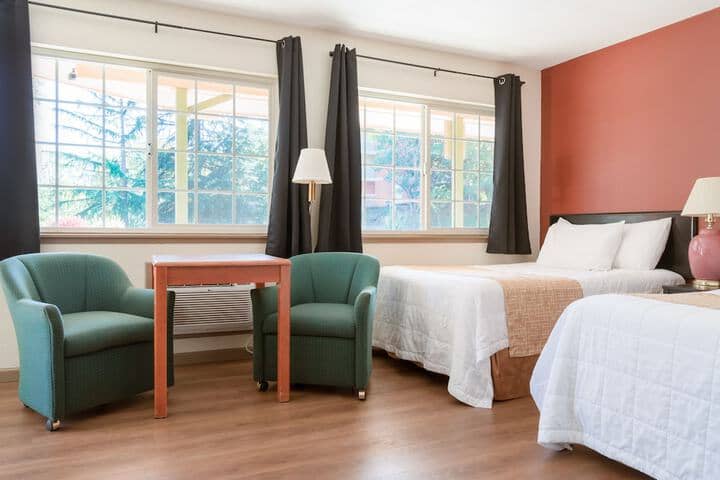 Room 3 of 60