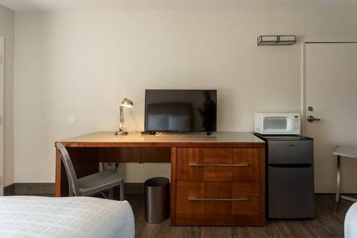 Room 18 of 60